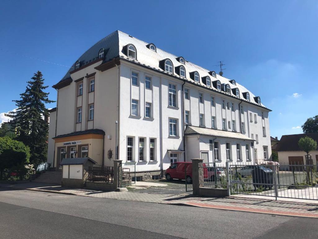 Grandhotel Nový Bor Exterior foto
